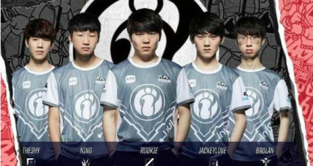 许多年轻的 许多年轻的